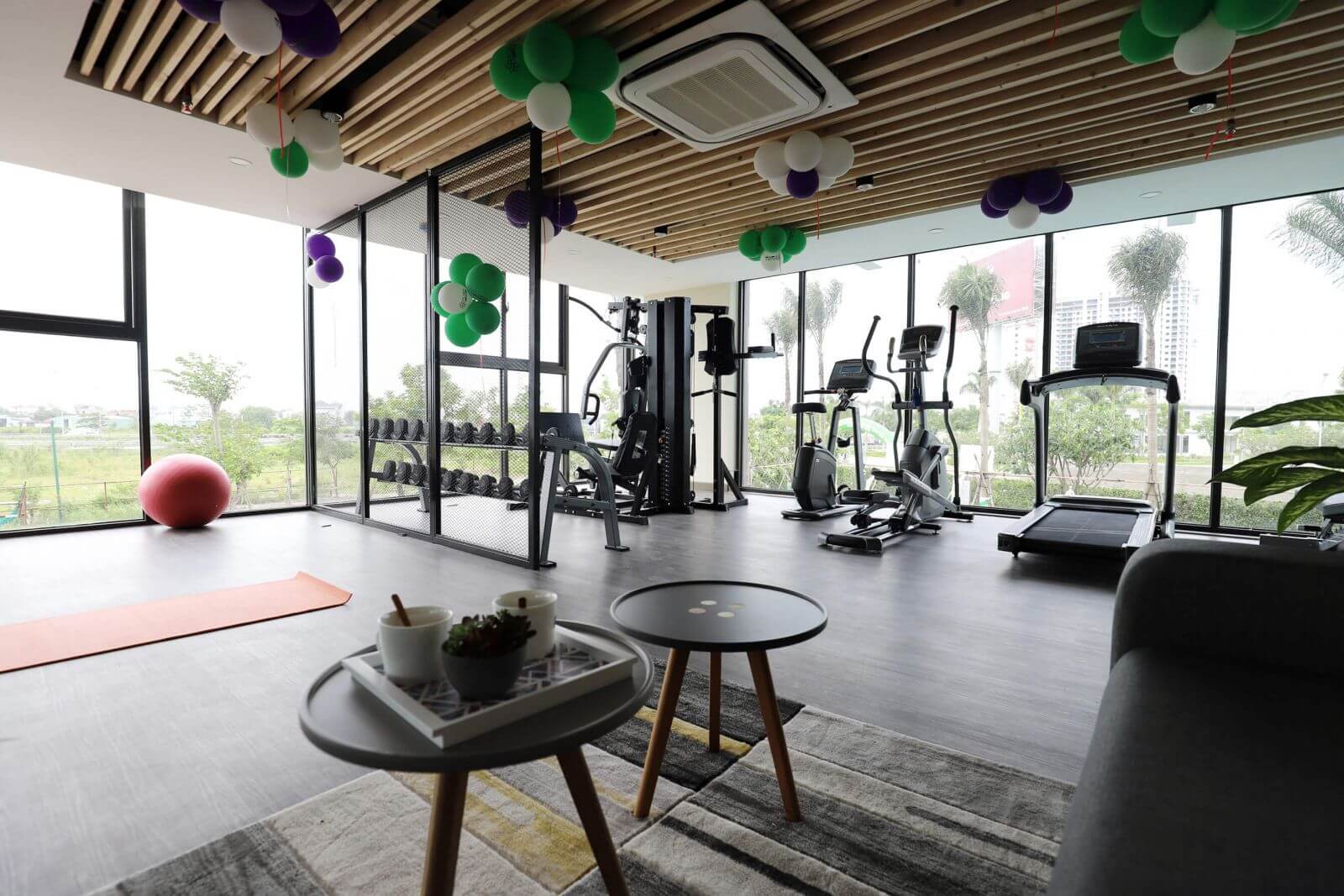 Phòng tập gym Flora Kikyo                                                                           